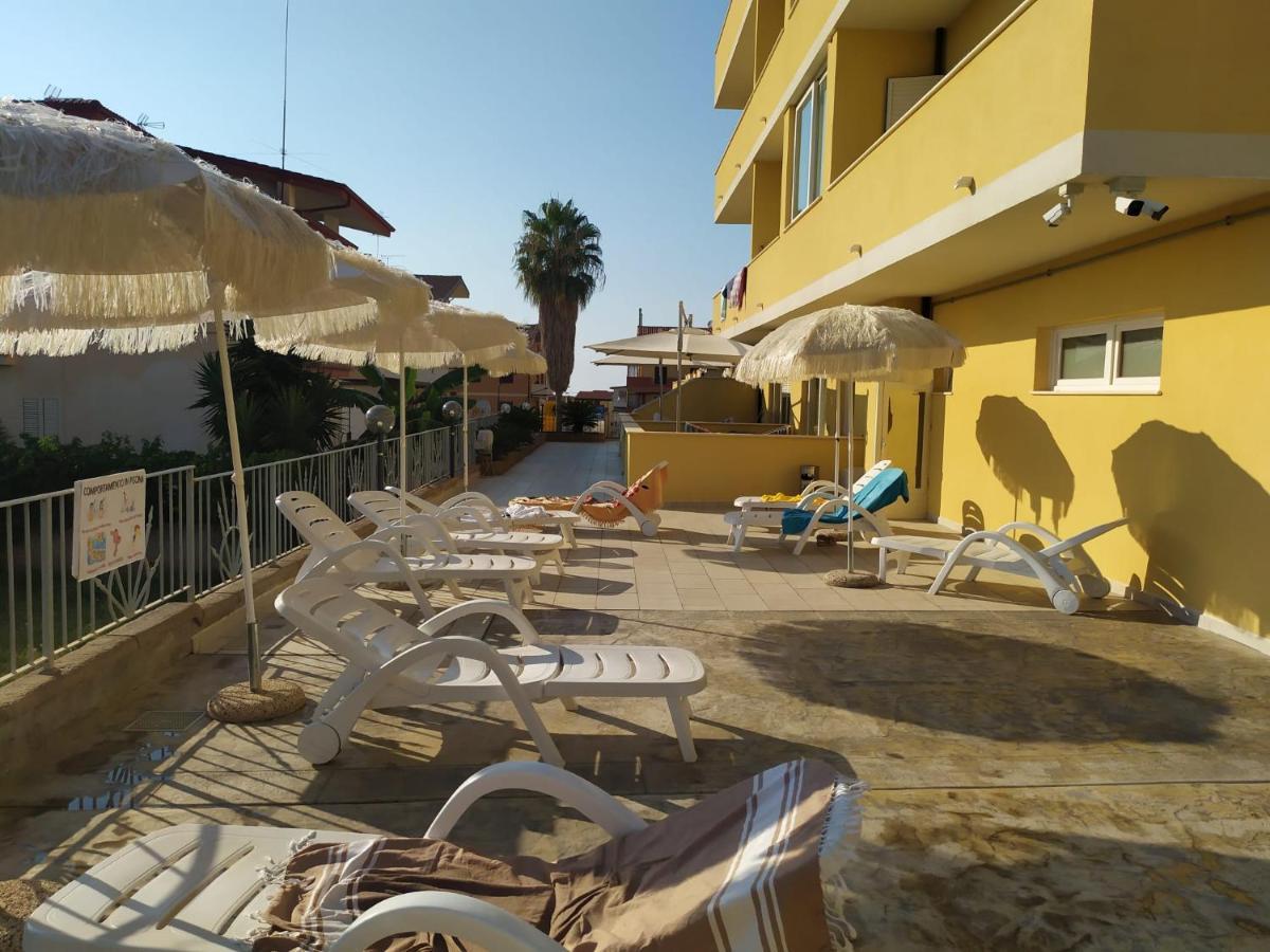 La Playa Del Sol *